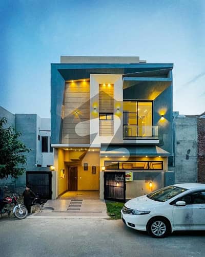 پارک ویو سٹی لاہور میں 4 کمروں کا 4 مرلہ مکان 1.2 کروڑ میں برائے فروخت۔ پارک ویو سٹی لاہور میں 4 کمروں کا 4 مرلہ مکان 1.2 کروڑ میں برائے فروخت۔