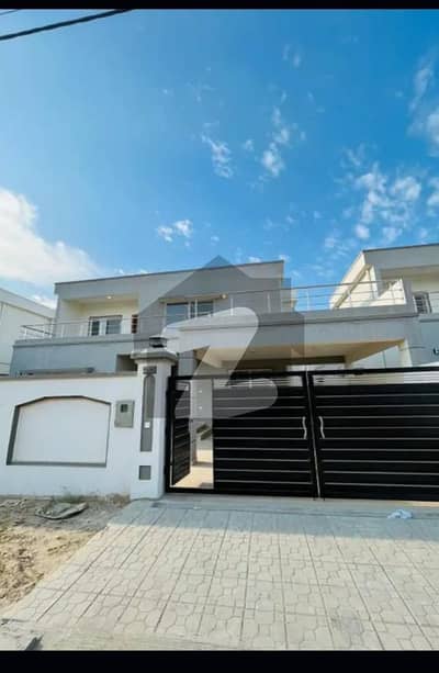 فالکن کمپلیکس نیوملیر ملیر,کراچی میں 5 کمروں کا 1 کنال مکان 9.7 کروڑ میں برائے فروخت۔