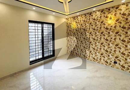 بحریہ آرچرڈ فیز 1 بحریہ آرچرڈ,لاہور میں 5 کمروں کا 10 مرلہ مکان 3.0 کروڑ میں برائے فروخت۔ بحریہ آرچرڈ فیز 1 بحریہ آرچرڈ,لاہور میں 5 کمروں کا 10 مرلہ مکان 3.0 کروڑ میں برائے فروخت۔