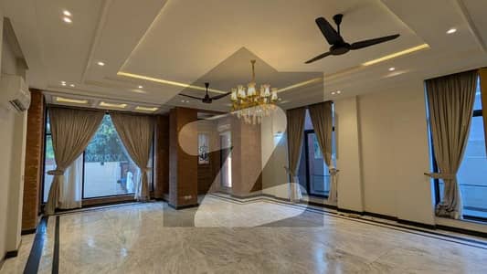 FOR RENT Brand New Triple Storey House With LIFT Install F_7/1