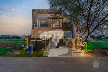 ڈی ایچ اے 9 ٹاؤن ڈیفنس (ڈی ایچ اے),لاہور میں 3 کمروں کا 5 مرلہ مکان 2.1 کروڑ میں برائے فروخت۔