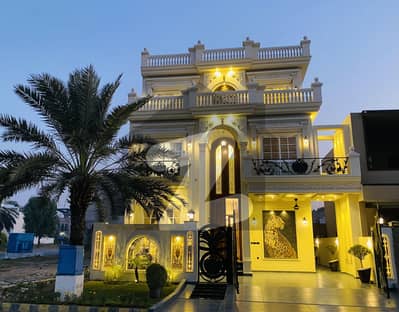 10 Marla Luxury Model Villa Available For Sale At Main Boulevards Citi Housing Gujranwala