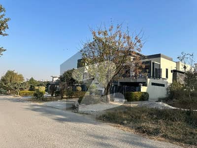 جی ۔ 15/1 جی ۔ 15,اسلام آباد میں 7 مرلہ رہائشی پلاٹ 1.85 کروڑ میں برائے فروخت۔