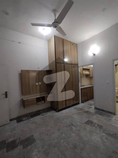 آئی ۔ 16 اسلام آباد میں 2 کمروں کا 4 مرلہ فلیٹ 50.0 لاکھ میں برائے فروخت۔