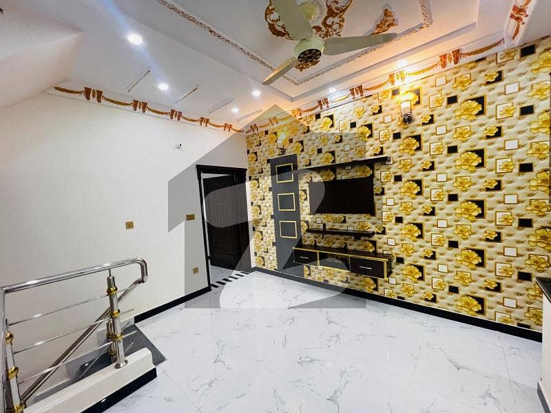 شاداب گارڈن لاہور میں 3 کمروں کا 3 مرلہ مکان 1.28 کروڑ میں برائے فروخت۔