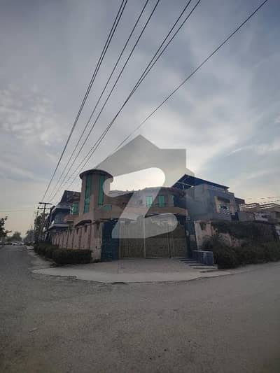 حیات آباد فیز 6 - ایف7 حیات آباد فیز 6,حیات آباد,پشاور میں 8 کمروں کا 1 کنال مکان 8.5 کروڑ میں برائے فروخت۔ حیات آباد فیز 6 - ایف7 حیات آباد فیز 6,حیات آباد,پشاور میں 8 کمروں کا 1 کنال مکان 8.5 کروڑ میں برائے فروخت۔