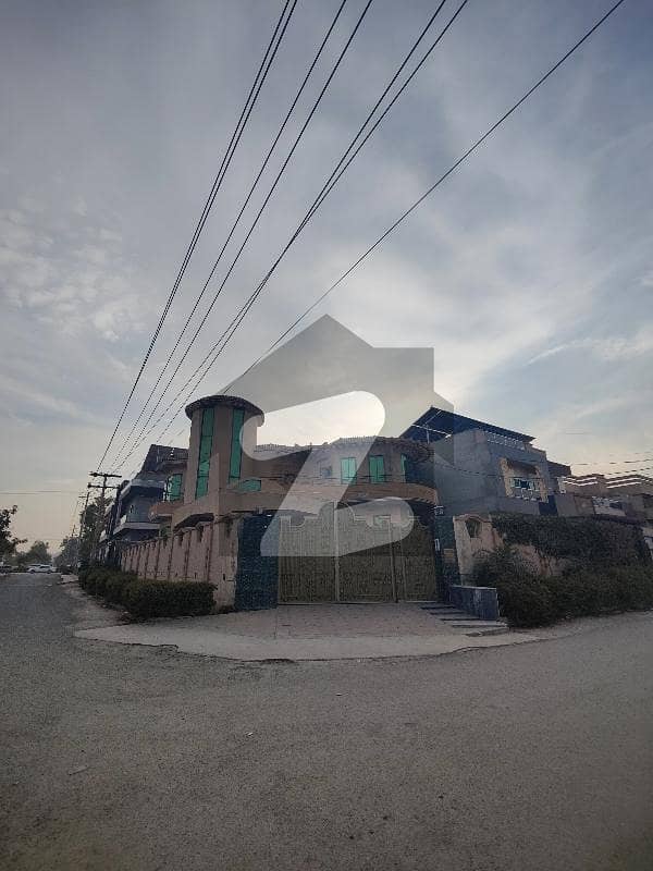 حیات آباد فیز 6 - ایف7 حیات آباد فیز 6,حیات آباد,پشاور میں 8 کمروں کا 1 کنال مکان 8.5 کروڑ میں برائے فروخت۔ حیات آباد فیز 6 - ایف7 حیات آباد فیز 6,حیات آباد,پشاور میں 8 کمروں کا 1 کنال مکان 8.5 کروڑ میں برائے فروخت۔