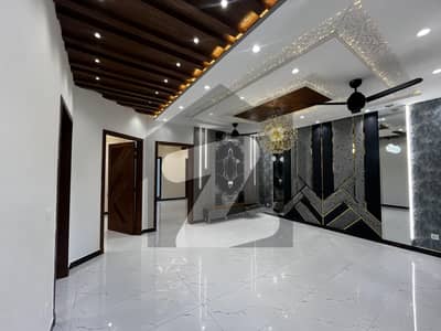 سینٹرل پارک ۔ بلاک اے سینٹرل پارک ہاؤسنگ سکیم,لاہور میں 5 کمروں کا 10 مرلہ مکان 3.95 کروڑ میں برائے فروخت۔ سینٹرل پارک ۔ بلاک اے سینٹرل پارک ہاؤسنگ سکیم,لاہور میں 5 کمروں کا 10 مرلہ مکان 3.95 کروڑ میں برائے فروخت۔