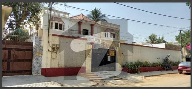 پی ای سی ایچ ایس بلاک 6 پی ای سی ایچ ایس,جمشید ٹاؤن,کراچی میں 11 کمروں کا 2 کنال مکان 18.0 کروڑ میں برائے فروخت۔ پی ای سی ایچ ایس بلاک 6 پی ای سی ایچ ایس,جمشید ٹاؤن,کراچی میں 11 کمروں کا 2 کنال مکان 18.0 کروڑ میں برائے فروخت۔