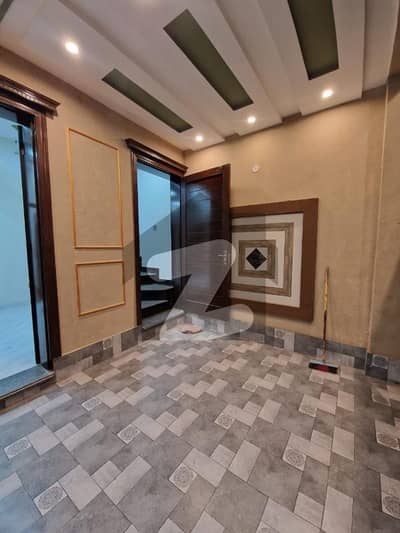 ملٹری اکاؤنٹس ہاؤسنگ سوسائٹی لاہور میں 3 کمروں کا 3 مرلہ مکان 1.25 کروڑ میں برائے فروخت۔