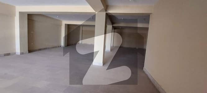 کورنگی انڈسٹریل ایریا کورنگی,کراچی میں 1 کنال گودام 1.8 لاکھ میں کرایہ پر دستیاب ہے۔