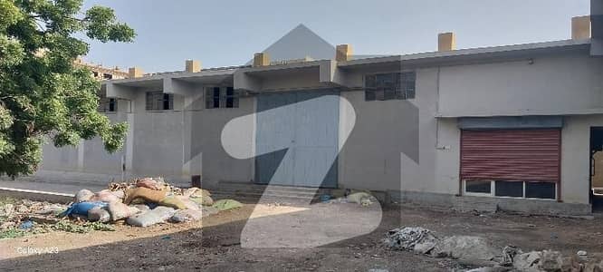 کورنگی انڈسٹریل ایریا کورنگی,کراچی میں 1 کنال گودام 2.8 لاکھ میں کرایہ پر دستیاب ہے۔