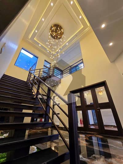 ڈی ایچ اے فیز 7 - بلاک یو فیز 7,ڈیفنس (ڈی ایچ اے),لاہور میں 3 کمروں کا 1 کنال مکان 9.5 کروڑ میں برائے فروخت۔ ڈی ایچ اے فیز 7 - بلاک یو فیز 7,ڈیفنس (ڈی ایچ اے),لاہور میں 3 کمروں کا 1 کنال مکان 9.5 کروڑ میں برائے فروخت۔