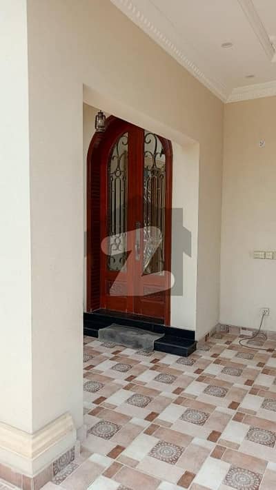 جوبلی ٹاؤن ۔ بلاک بی جوبلی ٹاؤن,لاہور میں 7 کمروں کا 10 مرلہ مکان 4.15 کروڑ میں برائے فروخت۔ جوبلی ٹاؤن ۔ بلاک بی جوبلی ٹاؤن,لاہور میں 7 کمروں کا 10 مرلہ مکان 4.15 کروڑ میں برائے فروخت۔