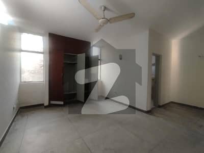 10-Marla 03-Bedroom 1st Floor Flat Available For Sale In Askari-1, Lahore Cantt.