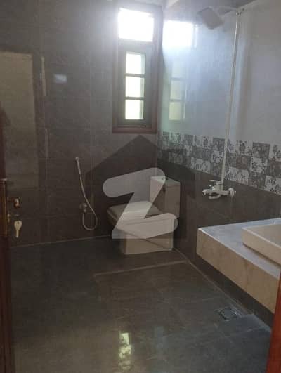 گلشنِ اقبال - بلاک 2 گلشنِ اقبال,گلشنِ اقبال ٹاؤن,کراچی میں 9 کمروں کا 10 مرلہ مکان 10.5 کروڑ میں برائے فروخت۔ گلشنِ اقبال - بلاک 2 گلشنِ اقبال,گلشنِ اقبال ٹاؤن,کراچی میں 9 کمروں کا 10 مرلہ مکان 10.5 کروڑ میں برائے فروخت۔