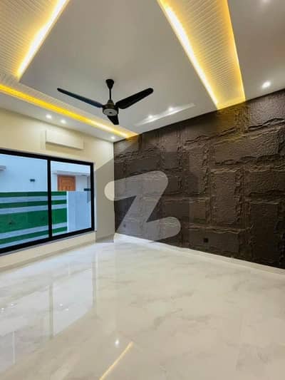 ڈی ایچ اے فیز 5 - سیکٹر اے ڈی ایچ اے ڈیفینس فیز 5,ڈی ایچ اے ڈیفینس,اسلام آباد میں 3 کمروں کا 1 کنال زیریں پورشن 1.2 لاکھ میں کرایہ پر دستیاب ہے۔