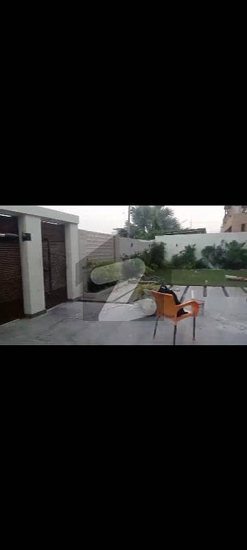 ڈی ایچ اے فیز 8 ڈی ایچ اے ڈیفینس,کراچی میں 6 کمروں کا 2 کنال مکان 42.0 کروڑ میں برائے فروخت۔