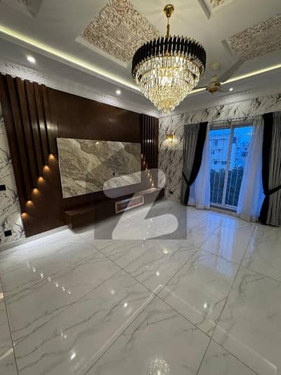 سینٹرل پارک ہاؤسنگ سکیم لاہور میں 5 کمروں کا 10 مرلہ مکان 1.15 لاکھ میں کرایہ پر دستیاب ہے۔