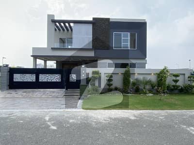 ڈی ایچ اے فیز 7 - بلاک یو فیز 7,ڈیفنس (ڈی ایچ اے),لاہور میں 5 کمروں کا 1 کنال مکان 7.35 کروڑ میں برائے فروخت۔ ڈی ایچ اے فیز 7 - بلاک یو فیز 7,ڈیفنس (ڈی ایچ اے),لاہور میں 5 کمروں کا 1 کنال مکان 7.35 کروڑ میں برائے فروخت۔