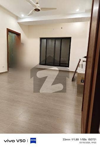 ایف ۔ 10 اسلام آباد میں 3 کمروں کا 1 کنال بالائی پورشن 3.2 لاکھ میں کرایہ پر دستیاب ہے۔