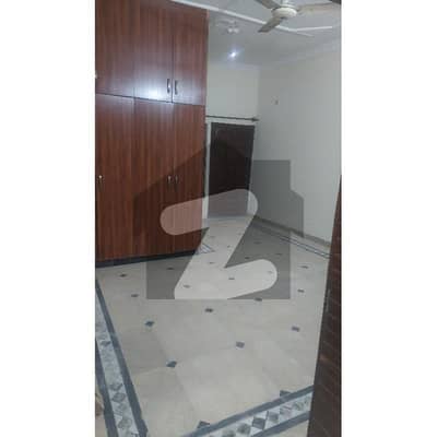 شہزاد ٹاؤن اسلام آباد میں 2 کمروں کا 9 مرلہ زیریں پورشن 70.0 ہزار میں کرایہ پر دستیاب ہے۔