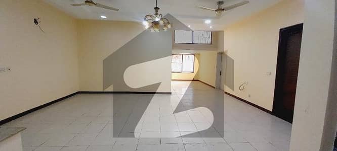 ڈی ایچ اے فیز 2 ڈیفنس (ڈی ایچ اے),لاہور میں 6 کمروں کا 1 کنال مکان 2.5 لاکھ میں کرایہ پر دستیاب ہے۔ ڈی ایچ اے فیز 2 ڈیفنس (ڈی ایچ اے),لاہور میں 6 کمروں کا 1 کنال مکان 2.5 لاکھ میں کرایہ پر دستیاب ہے۔