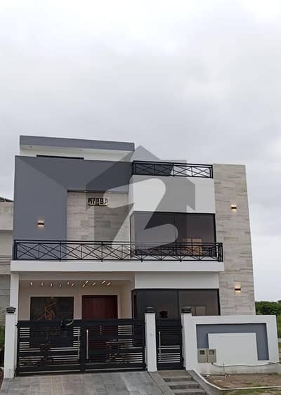 گلبرگ ریزیڈنشیا - بلاک ایچ گلبرگ ریزیڈنشیا,گلبرگ,اسلام آباد میں 5 کمروں کا 7 مرلہ مکان 3.8 کروڑ میں برائے فروخت۔ گلبرگ ریزیڈنشیا - بلاک ایچ گلبرگ ریزیڈنشیا,گلبرگ,اسلام آباد میں 5 کمروں کا 7 مرلہ مکان 3.8 کروڑ میں برائے فروخت۔