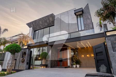 1 KANAL BRAND NEW ULTRA MODERN DESIGNE HOUSE FOR SALE