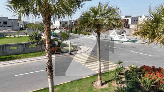 عبداللہ گارڈنز ایسٹ کینال روڈ,کینال روڈ,فیصل آباد میں 1 کنال رہائشی پلاٹ 4.2 کروڑ میں برائے فروخت۔