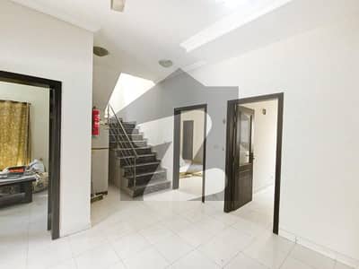 بحریہ ہومز بحریہ ٹاؤن سیکٹر ای,بحریہ ٹاؤن,لاہور میں 3 کمروں کا 6 مرلہ مکان 1.85 کروڑ میں برائے فروخت۔