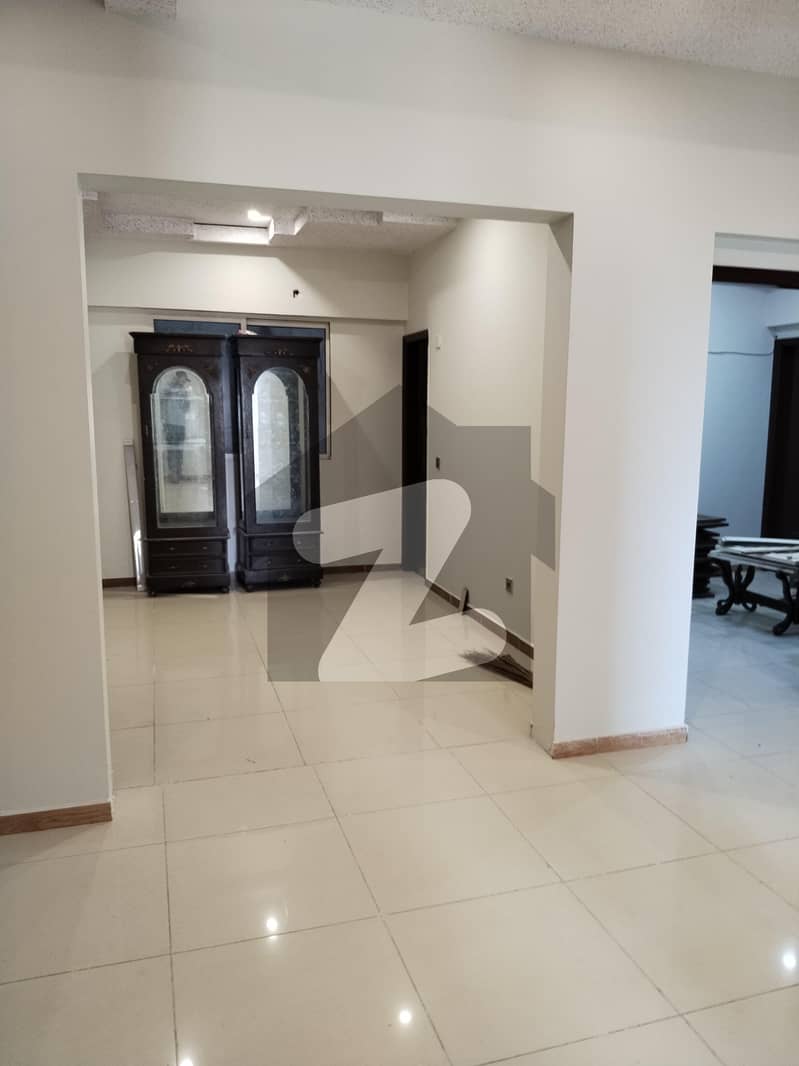 Flat For Sale 3 Bedrooms Ittehad Commercial Flat For Sale 3 Bedrooms Ittehad Commercial