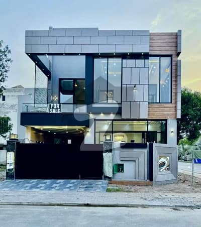 پارک ویو سٹی لاہور میں 4 کمروں کا 5 مرلہ مکان 1.6 کروڑ میں برائے فروخت۔