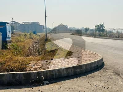 بحریہ ٹاؤن فیز 8 - کلب سٹی بحریہ ٹاؤن فیز 8,بحریہ ٹاؤن راولپنڈی,راولپنڈی میں 4 مرلہ کمرشل پلاٹ 1.1 کروڑ میں برائے فروخت۔