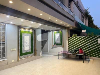 بحریہ ٹاؤن گلبہار بلاک بحریہ ٹاؤن سیکٹر سی,بحریہ ٹاؤن,لاہور میں 5 کمروں کا 10 مرلہ مکان 4.2 کروڑ میں برائے فروخت۔