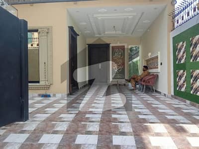 جوہر ٹاؤن لاہور میں 5 کمروں کا 10 مرلہ مکان 4.75 کروڑ میں برائے فروخت۔ جوہر ٹاؤن لاہور میں 5 کمروں کا 10 مرلہ مکان 4.75 کروڑ میں برائے فروخت۔