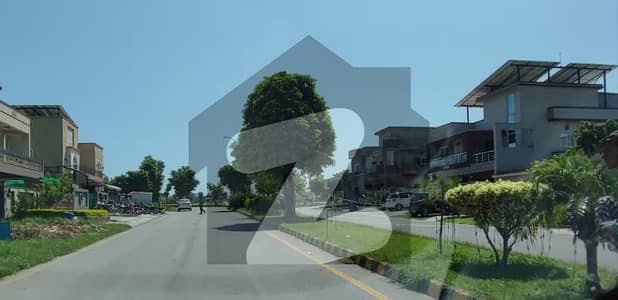 سی بی آر ٹاؤن فیز 1 - بلاک سی سی بی آر ٹاؤن فیز 1,سی بی آر ٹاؤن,اسلام آباد میں 14 مرلہ رہائشی پلاٹ 2.75 کروڑ میں برائے فروخت۔