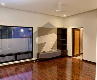 ڈی ایچ اے فیز 6 ڈیفنس (ڈی ایچ اے),لاہور میں 1 کنال مکان 3.5 لاکھ میں کرایہ پر دستیاب ہے۔