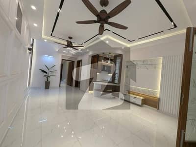 DHA Phase 5 10 Marla Full Basement