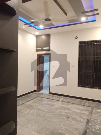 ایچ ۔ 13 اسلام آباد میں 3 کمروں کا 5 مرلہ زیریں پورشن 40.0 ہزار میں کرایہ پر دستیاب ہے۔