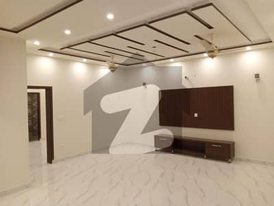 واپڈا ٹاؤن فیز 1 واپڈا ٹاؤن,لاہور میں 2 کمروں کا 10 مرلہ بالائی پورشن 70.0 ہزار میں کرایہ پر دستیاب ہے۔