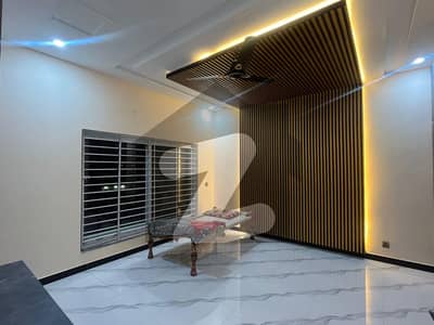 بی ۔ 17 اسلام آباد میں 5 کمروں کا 8 مرلہ مکان 3.2 کروڑ میں برائے فروخت۔ بی ۔ 17 اسلام آباد میں 5 کمروں کا 8 مرلہ مکان 3.2 کروڑ میں برائے فروخت۔