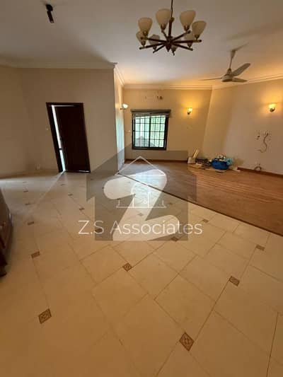 Genuine Chance 666 Yards 2-Unit Bungalow For Sale In DHA Phase 4