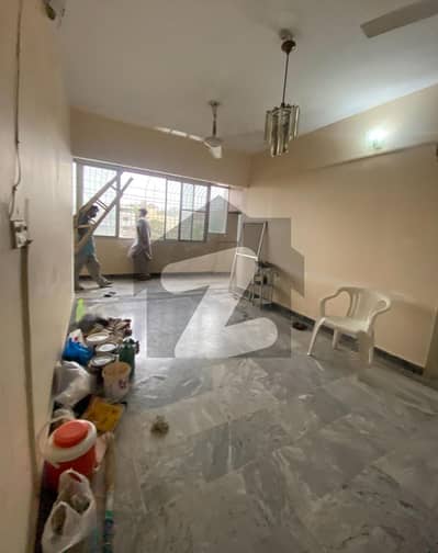 گلستانِِ جوہر ۔ بلاک 15 گلستانِ جوہر,کراچی میں 3 کمروں کا 7 مرلہ فلیٹ 60.0 ہزار میں کرایہ پر دستیاب ہے۔