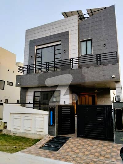 5 MARLA 3BEDROOM MODREN HOUSE FOR SALE IN SECTOR A , DHA 9 (TOWN)
