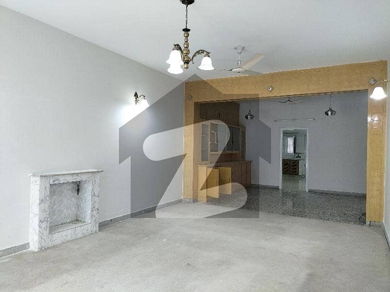 G10/2 Upper Portion 2Bed DD TV Lounge G10/2 Upper Portion 2Bed DD TV Lounge