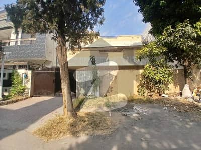 G9 10 Marla House Available For Sale