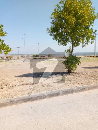 ڈی ایچ اے ویلی - بلیوبیل سیکٹر ڈی ایچ اے ویلی,ڈی ایچ اے ڈیفینس,اسلام آباد میں 5 مرلہ رہائشی پلاٹ 40.0 لاکھ میں برائے فروخت۔ ڈی ایچ اے ویلی - بلیوبیل سیکٹر ڈی ایچ اے ویلی,ڈی ایچ اے ڈیفینس,اسلام آباد میں 5 مرلہ رہائشی پلاٹ 40.0 لاکھ میں برائے فروخت۔