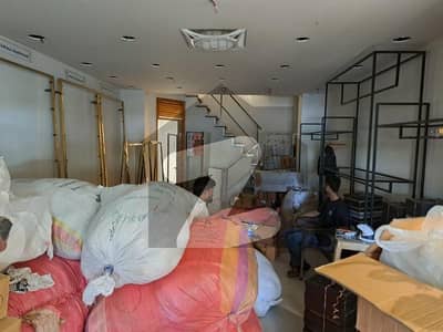 بہادر آباد گلشنِ اقبال ٹاؤن,کراچی میں 4 کمروں کا 5 مرلہ دکان 6.0 لاکھ میں کرایہ پر دستیاب ہے۔