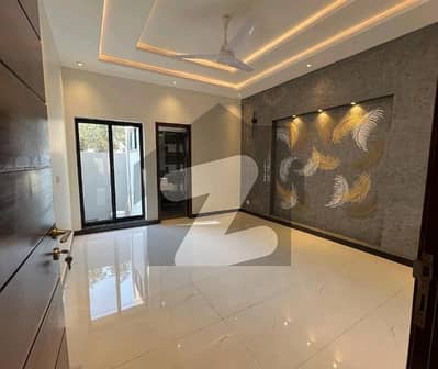 بحریہ ٹاؤن سیکٹر ای بحریہ ٹاؤن,لاہور میں 3 کمروں کا 5 مرلہ مکان 70.0 ہزار میں کرایہ پر دستیاب ہے۔ بحریہ ٹاؤن سیکٹر ای بحریہ ٹاؤن,لاہور میں 3 کمروں کا 5 مرلہ مکان 70.0 ہزار میں کرایہ پر دستیاب ہے۔